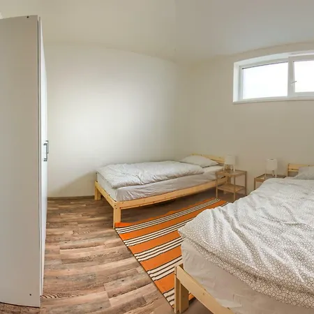 2 Bedroom Apartment, Brnenska Prehrada 2km * Brno