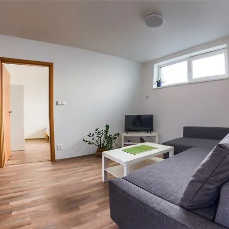 Apartment 2 Bedroom Apartment, Brnenska Prehrada 2km Brno