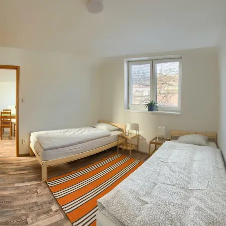 2 Bedroom Apartment, Brnenska Prehrada 2km Brno