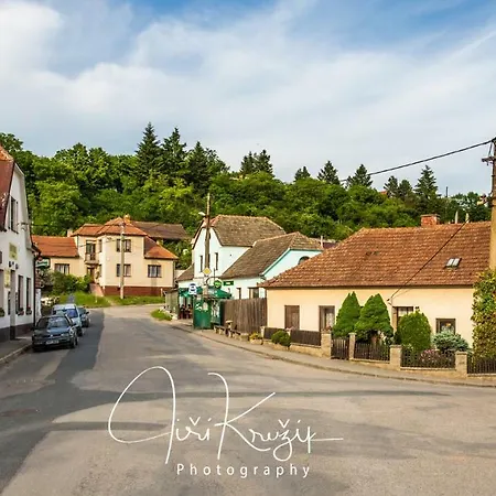 2 Bedroom Apartment, Brnenska Prehrada 2km
