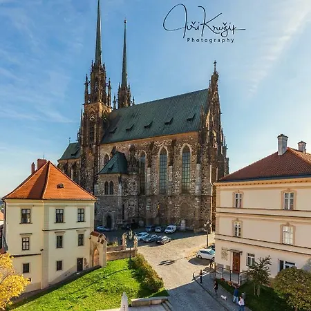 2 Bedroom Apartment, Brnenska Prehrada 2km