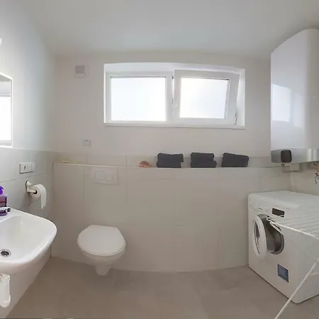 2 Bedroom Apartment, Brnenska Prehrada 2km
